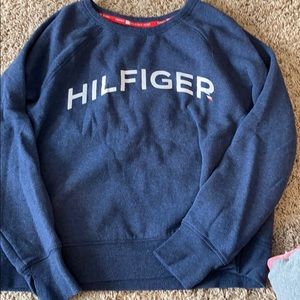 tommy holdover crew neck